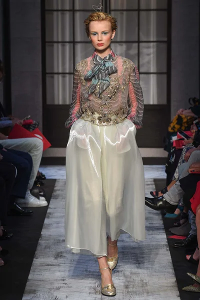 Look 23